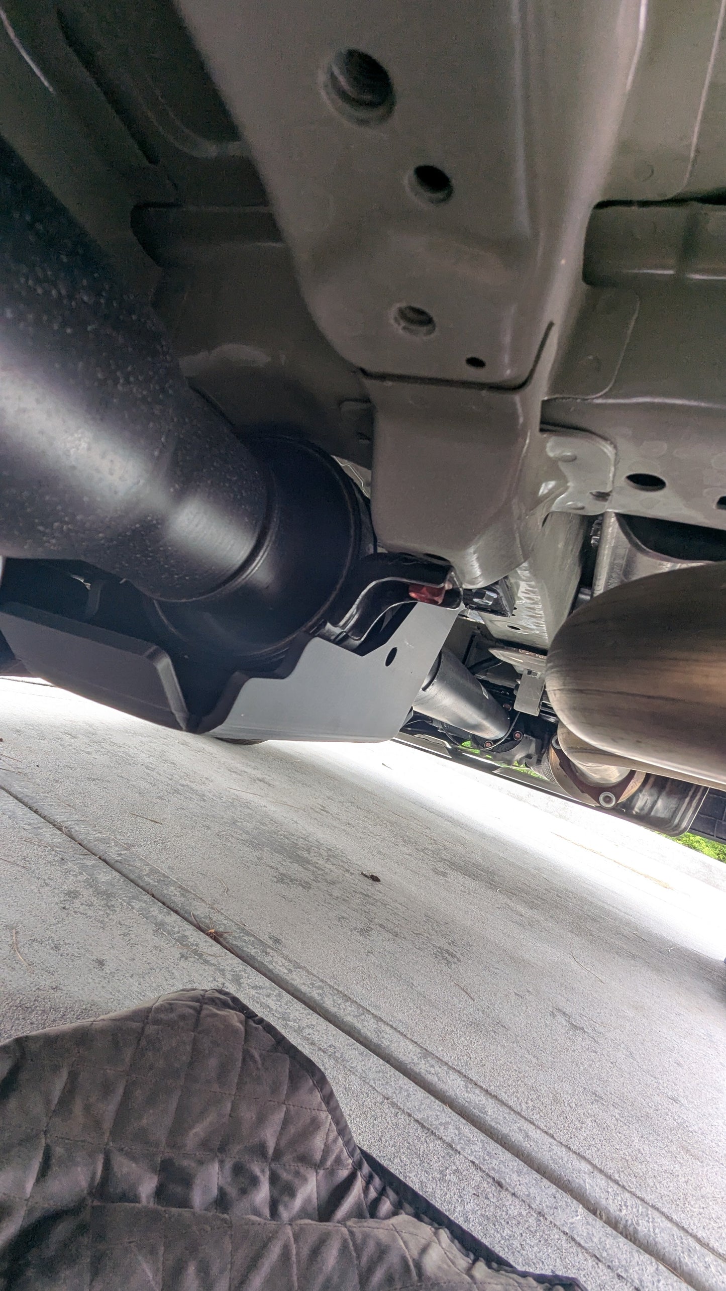 Carrier Bearing Skid Plate / 23+ Pilot /