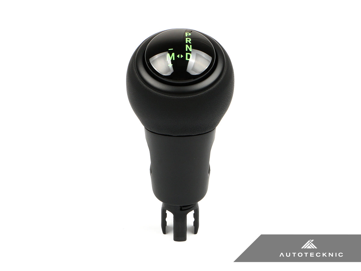AutoTecknic GT4-Inspired Shift Knob - Porsche Macan (95B) 2015-2024