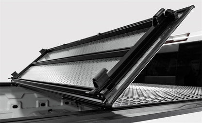 Access LOMAX Tri-Fold Cover 15-19 Chevy / GMC Full Size 1500 / 2500 / 3500 6ft 6in Bed B1020039