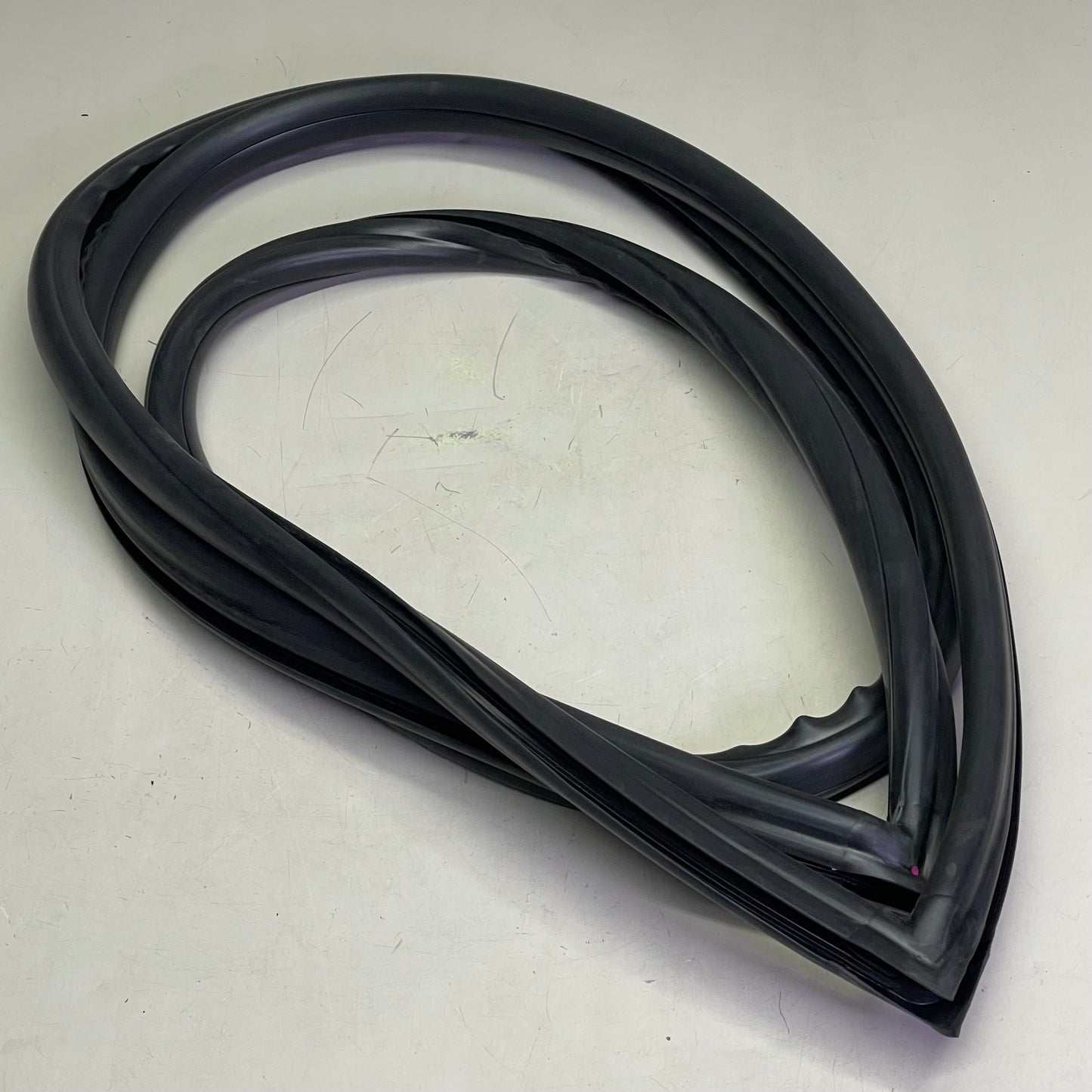 GOLD GLASS GROUP 4/4 Windshield Gasket Black GGG-685-B