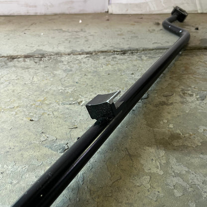 HYSTER YALE Sway Arm Suspension 82"L Black (AS-IS, A Little Damage)