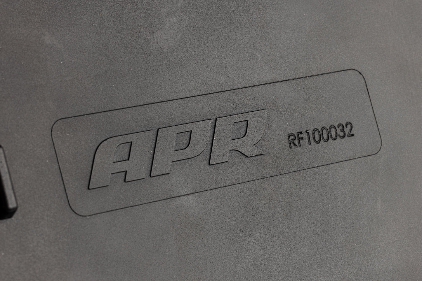 APR Intake Filter - Macan 95B - 2.0T/3.0T/3.6T - (251x187x92)