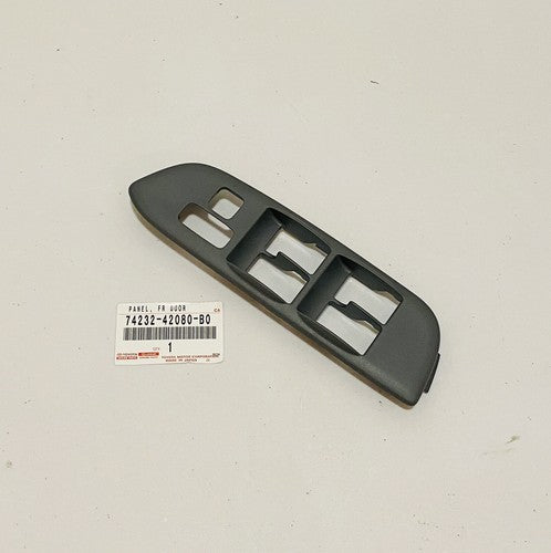NEW GENUINE TOYOTA RAV4 DRIVER SIDE FRONT DOOR SWITCH BEZEL COVER 74232-42080-B0