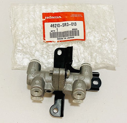 New Genuine OEM Honda 92-95 CIVIC Brake Proportioning Valve 46210-SR3-013