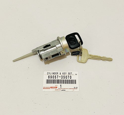 Genuine Toyota 4Runner Tacoma Ignition Switch Lock Cylinder + Key 69057-35070