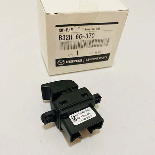 New Genuine 04-09 Mazda 3 Front Passenger  Power Window Switch B32H-66-370
