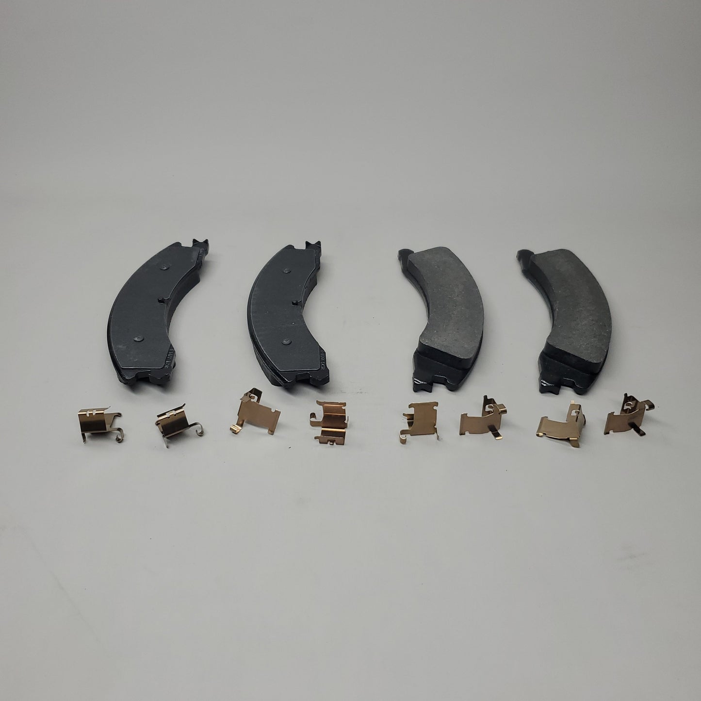 FORD MOTORCRAFT Disc Brake Lining Kit Pad Set Rear SuperDuty BRF-1330 8C2Z-2200-B