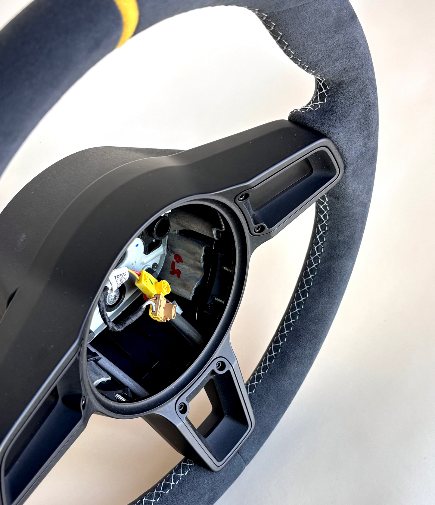 Manual Porsche 991.2 Steering Wheel in Yellow