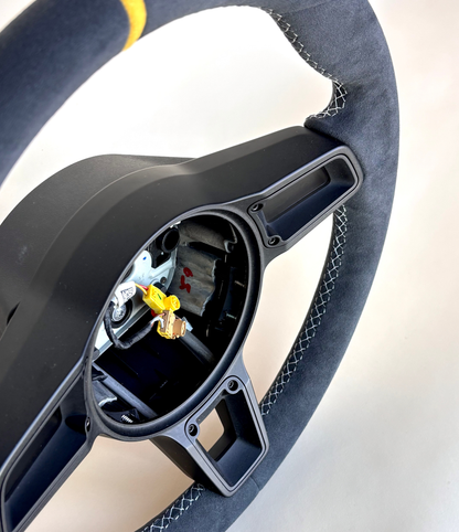 Manual Porsche 991.2 Steering Wheel in Yellow