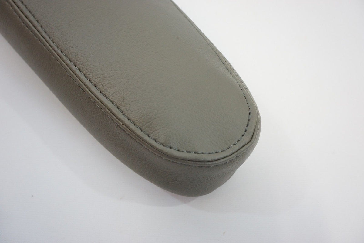 2003 To 2006 Chevy Tahoe Suburban & GMC Yukon Passenger Armrest Cover Gray # 922