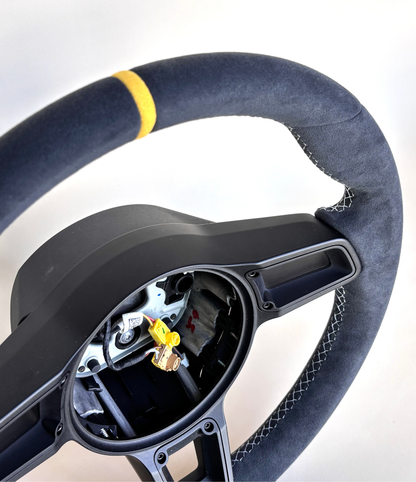 Manual Porsche 991.2 Steering Wheel in Yellow