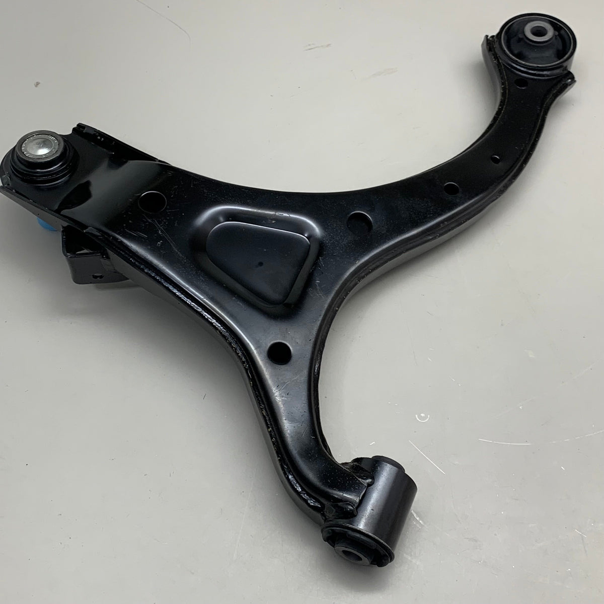 CTR Front Right Lower Control Arm and Ball Joint Assembly CQ0145R for Hyundai & Kia