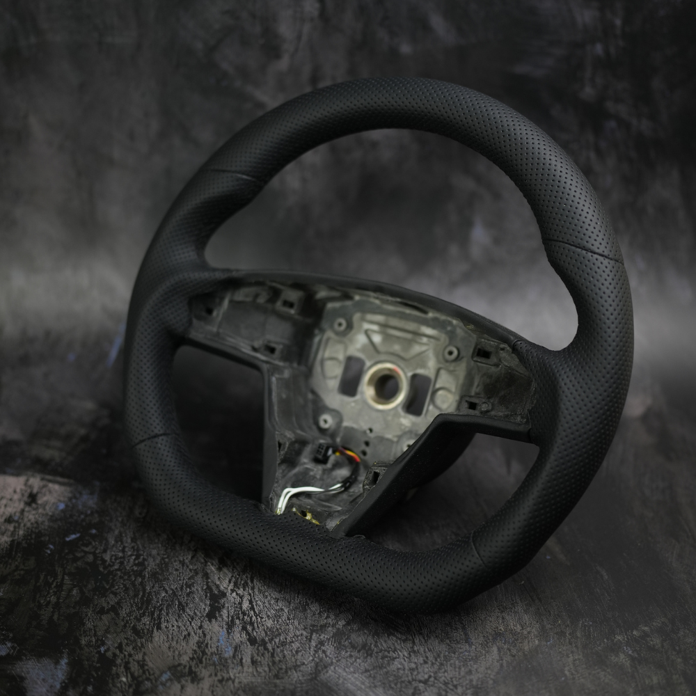2021-2023 Tesla Model S / Model X / Plaid Yoke to Full-Wheel Conversion  Custom Steering Wheel by Exclusive Steering