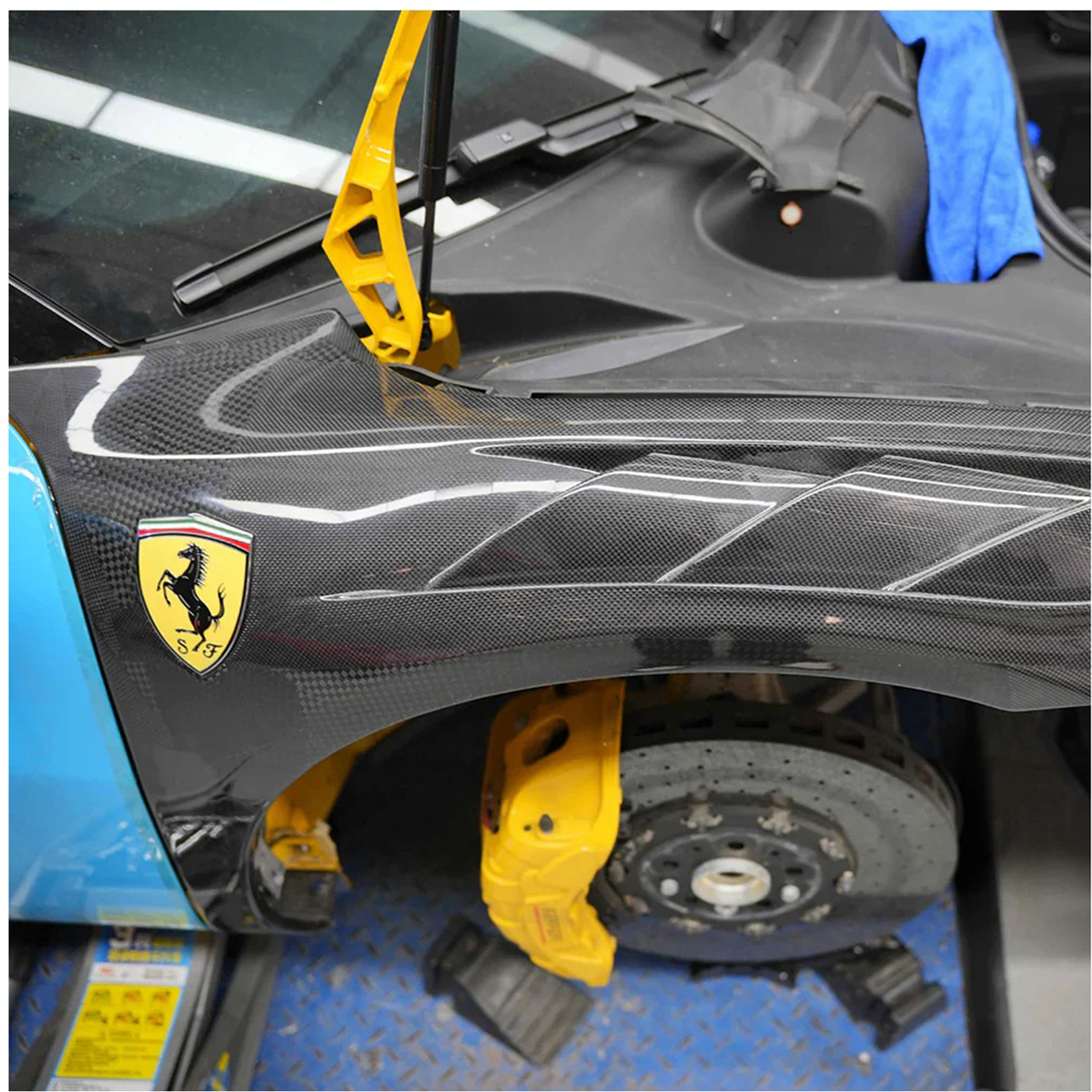 Dry Carbon Fiber Front Fender for Ferrari 296 GTB