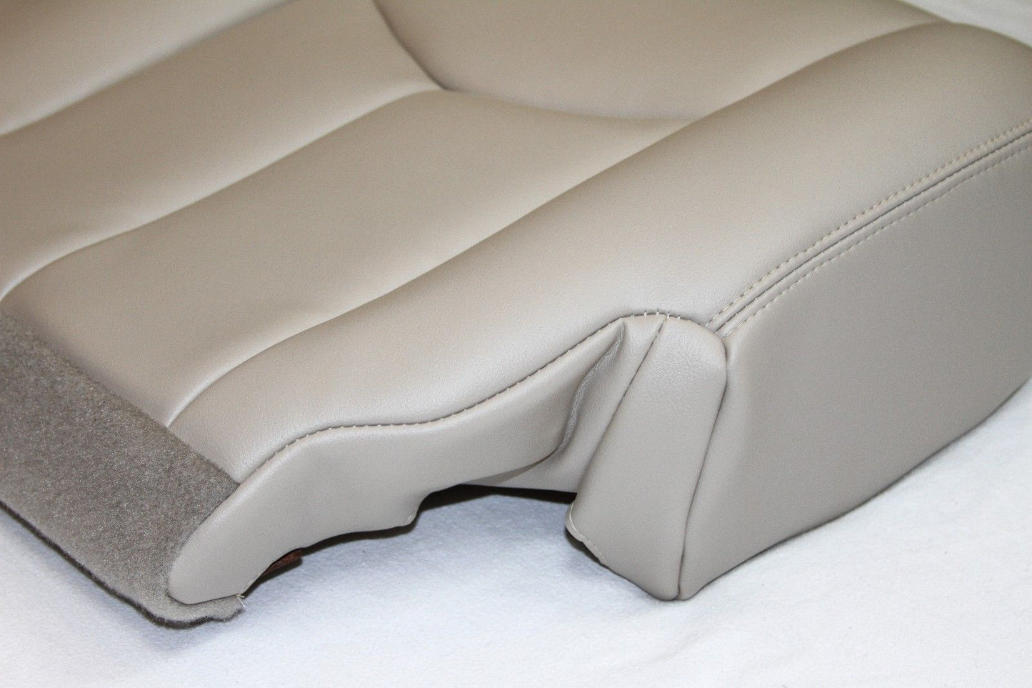 2003 2004 2005 2006 GMC Yukon XL SLT SLE Driver Seat Cover Light Shale Tan Vinyl