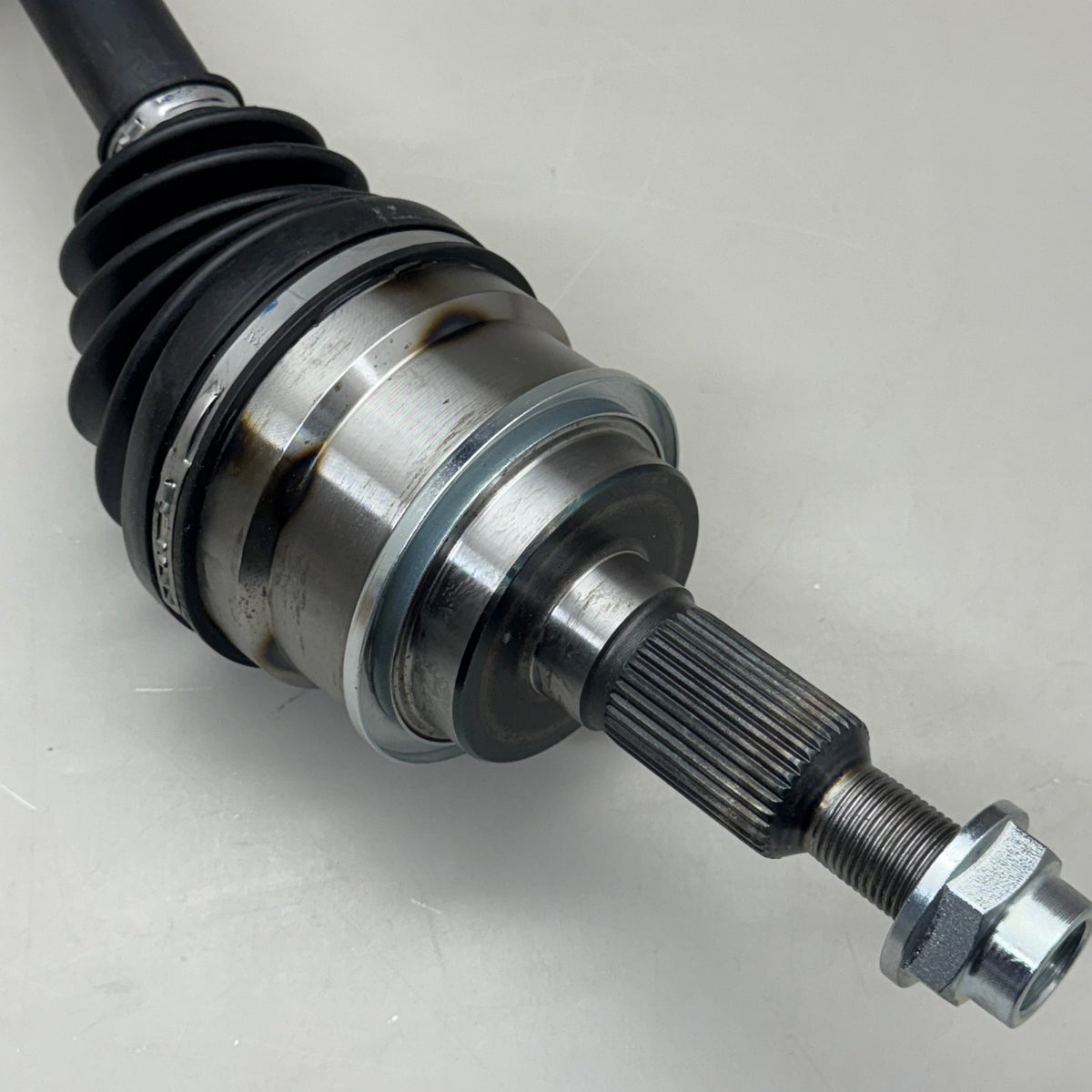 NAPA Premium CV Drive Axle Grooved 21.65" for Chevy/GMC/Hummer 94-9119