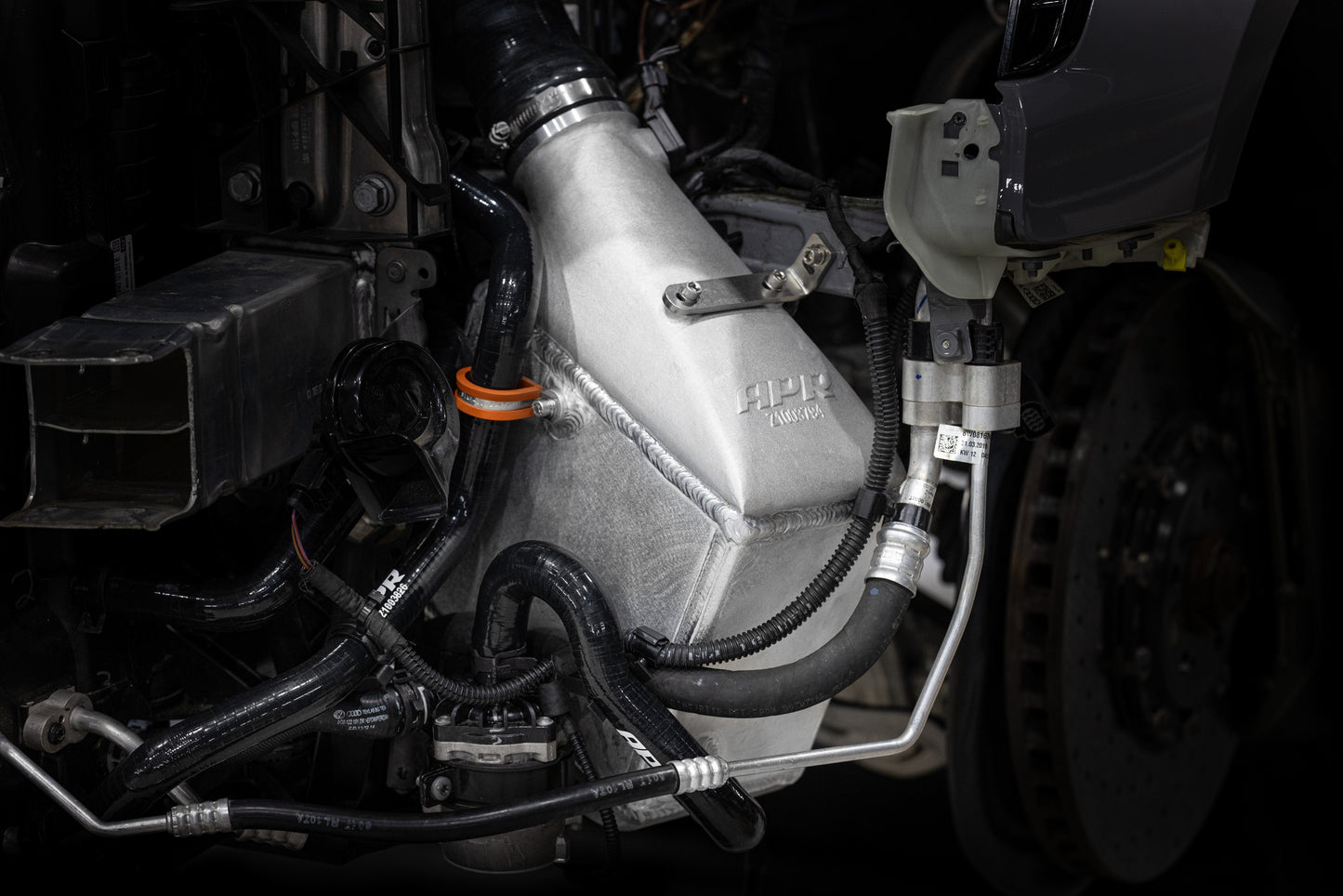APR Air-To-Water Intercooler System - B9 RS4/RS5 2.9T