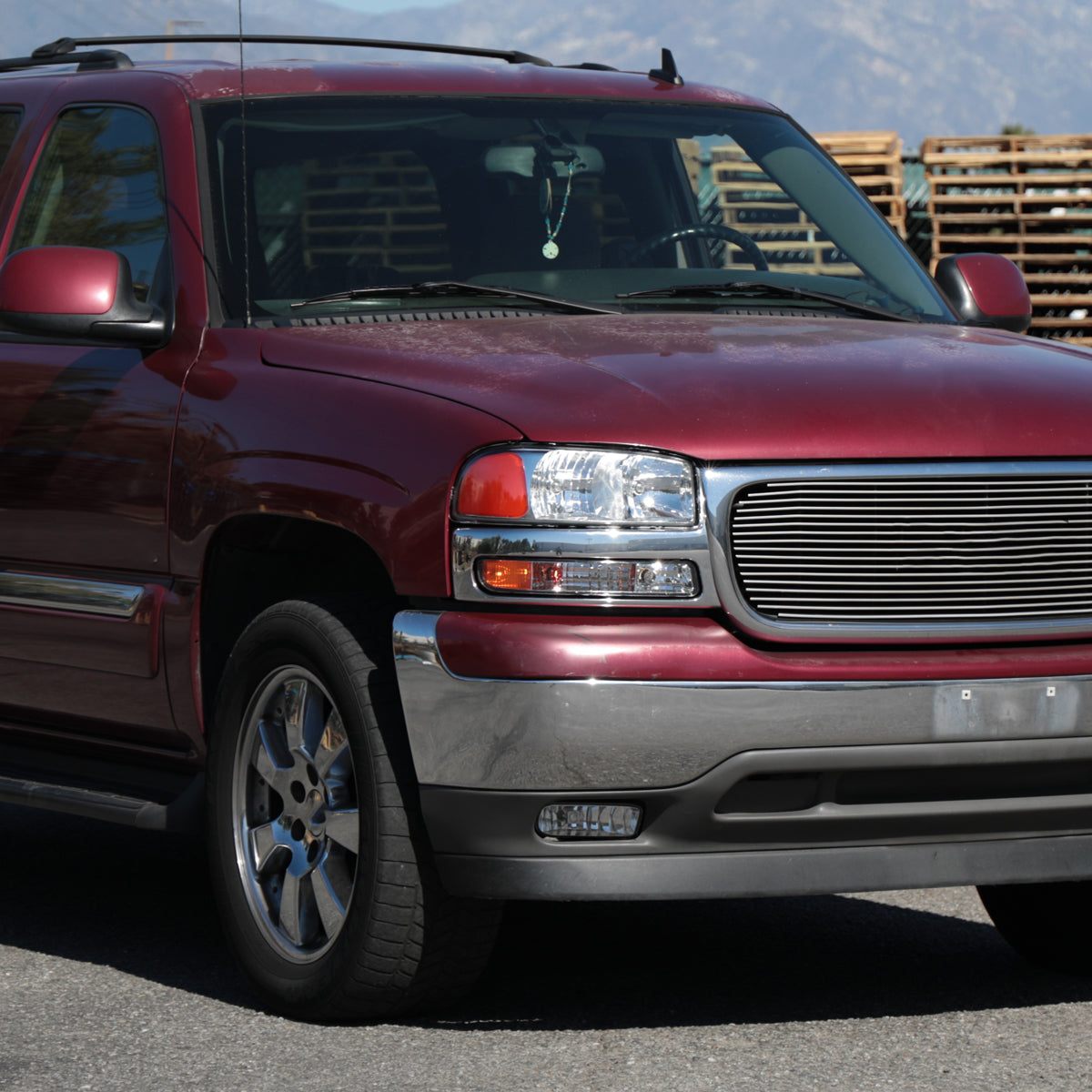 1999-2006 GMC Sierra/2007 Sierra Classic/2000-2006 Yukon/XL Factory Style Bumper Lights (Chrome Housing/Clear Lens)