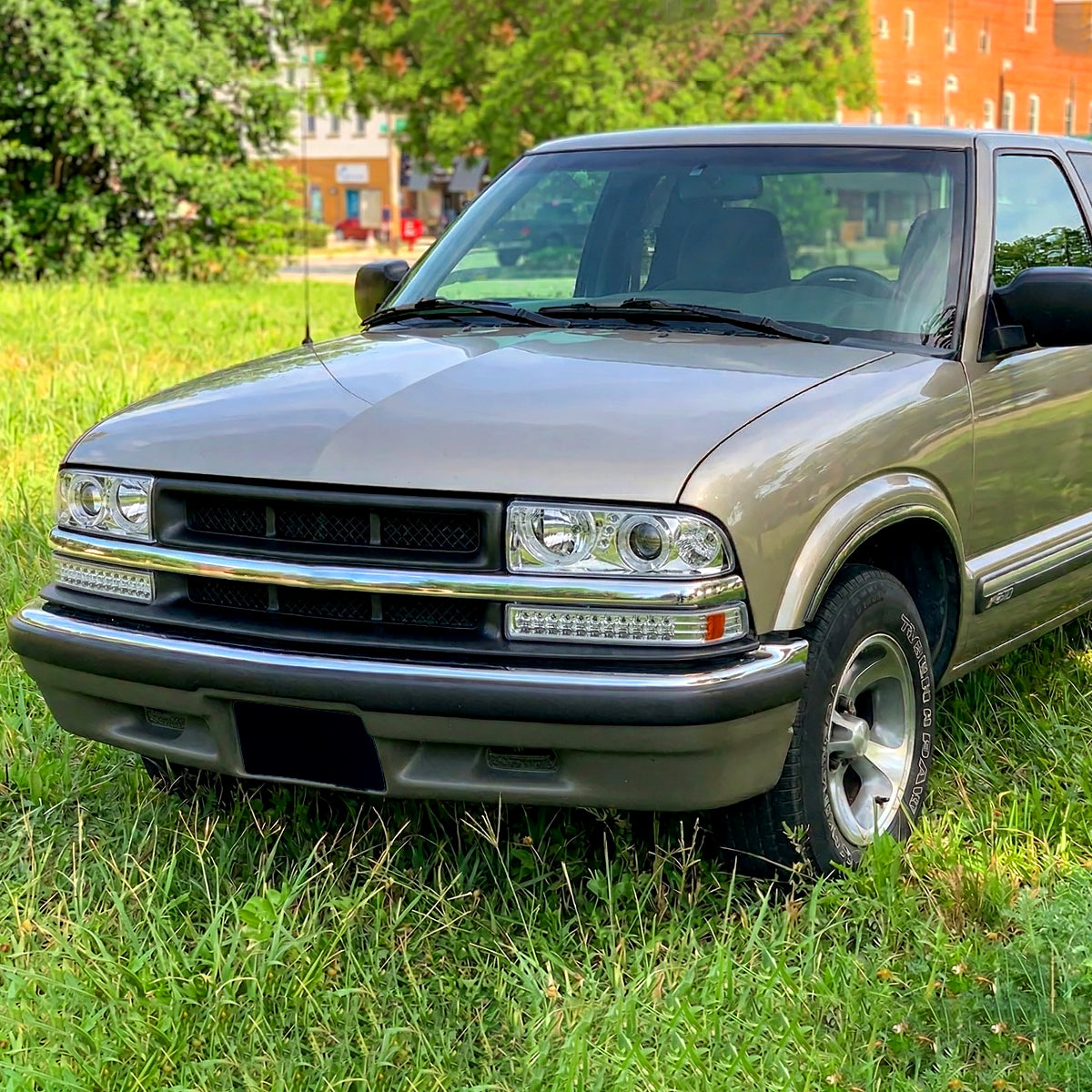 1998-2004 Chevrolet S10/ GMC Sonoma LED Bumper Lights (Chrome Housing/Clear Lens)
