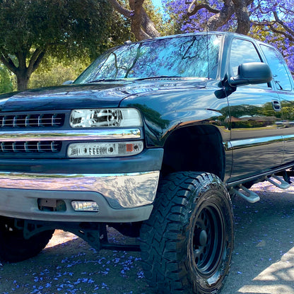 1999-2002 Chevrolet Silverado/ 2000-2006 Tahoe Suburban Bumper Lights (Chrome Housing/Clear Lens)
