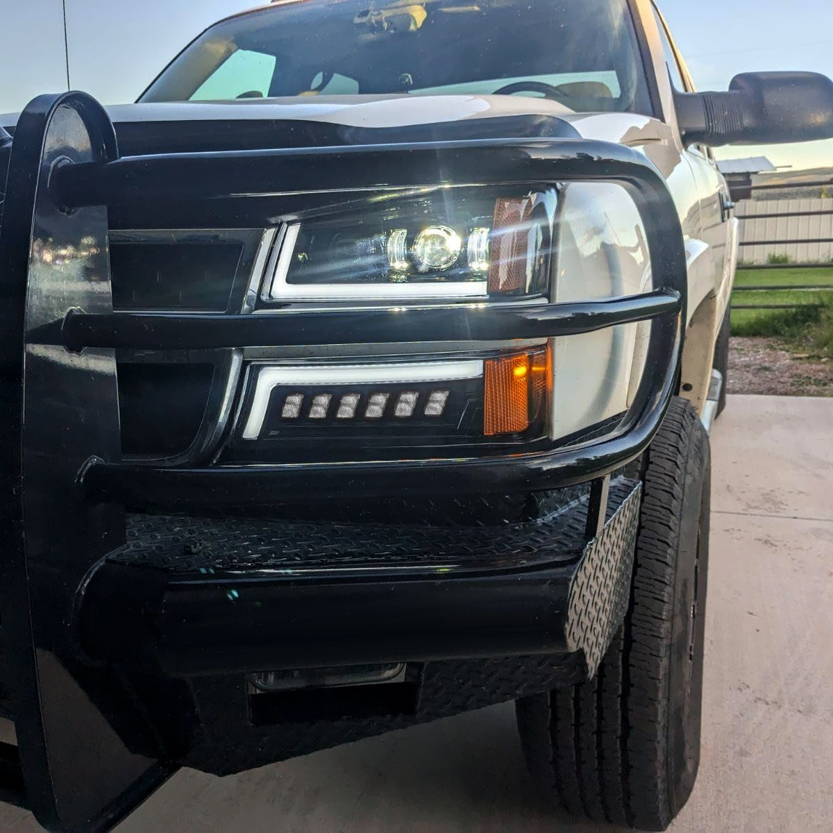 2003-2007 Chevrolet Silverado Avalanche LED Projector DRL Headlights w/ Bumper Lights (Jet Black Housing/Clear Lens)