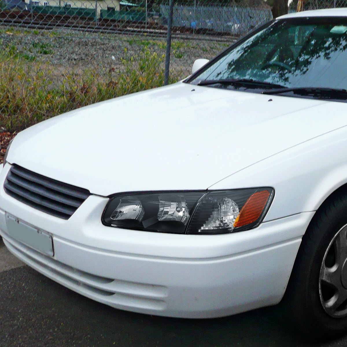 2000-2001 Toyota Camry Factory Style Headlights w/ Amber Reflectors (Matte Black Housing/Clear Lens)