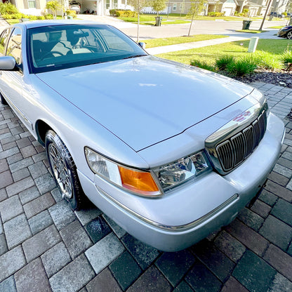 1998-2002 Mercury Grand Marquis Factory Style Crystal Headlights w/ Corner Signal Lights (Chrome Housing/Clear Lens)