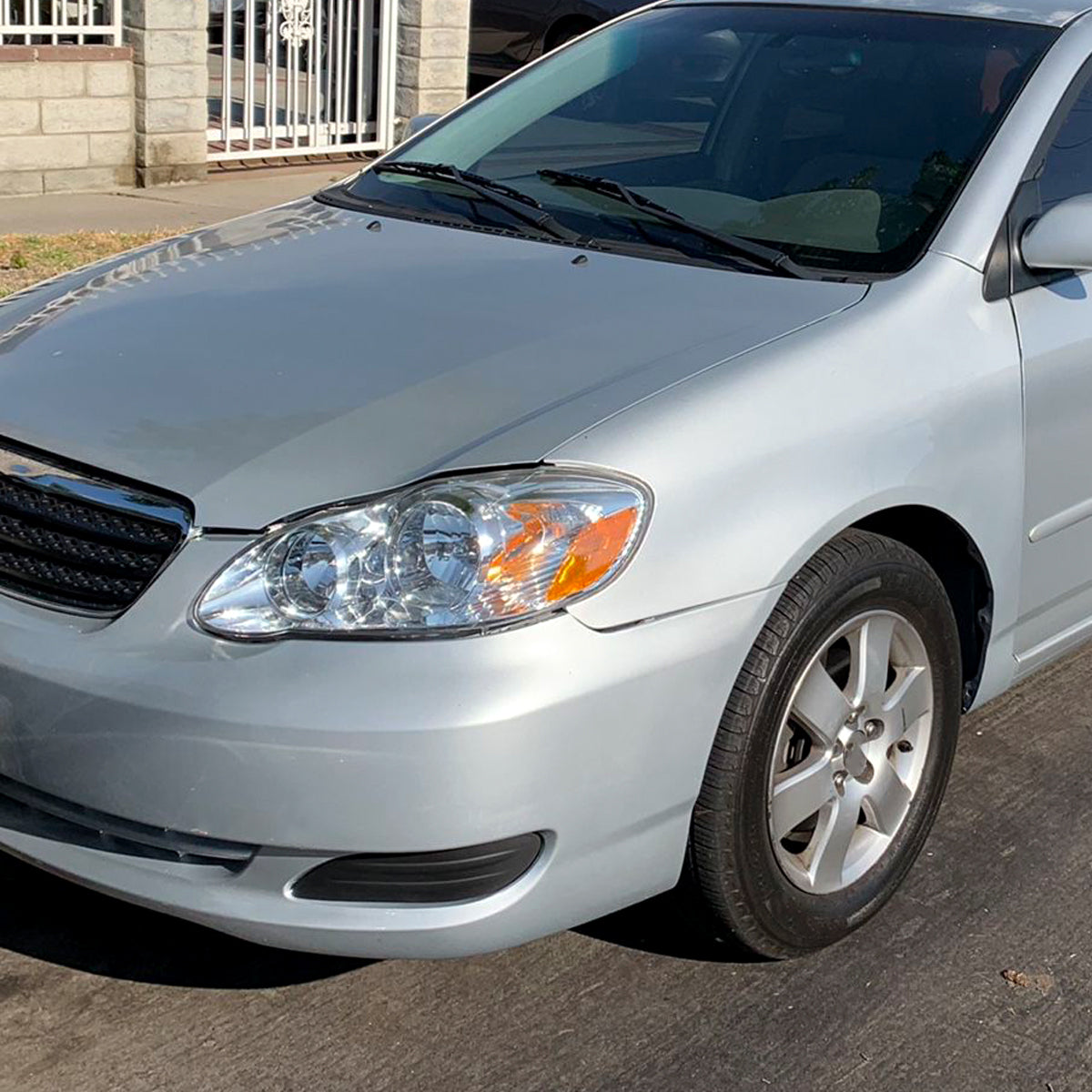 2003-2008 Toyota Corolla Factory Style Headlights (Chrome Housing/Clear Lens)
