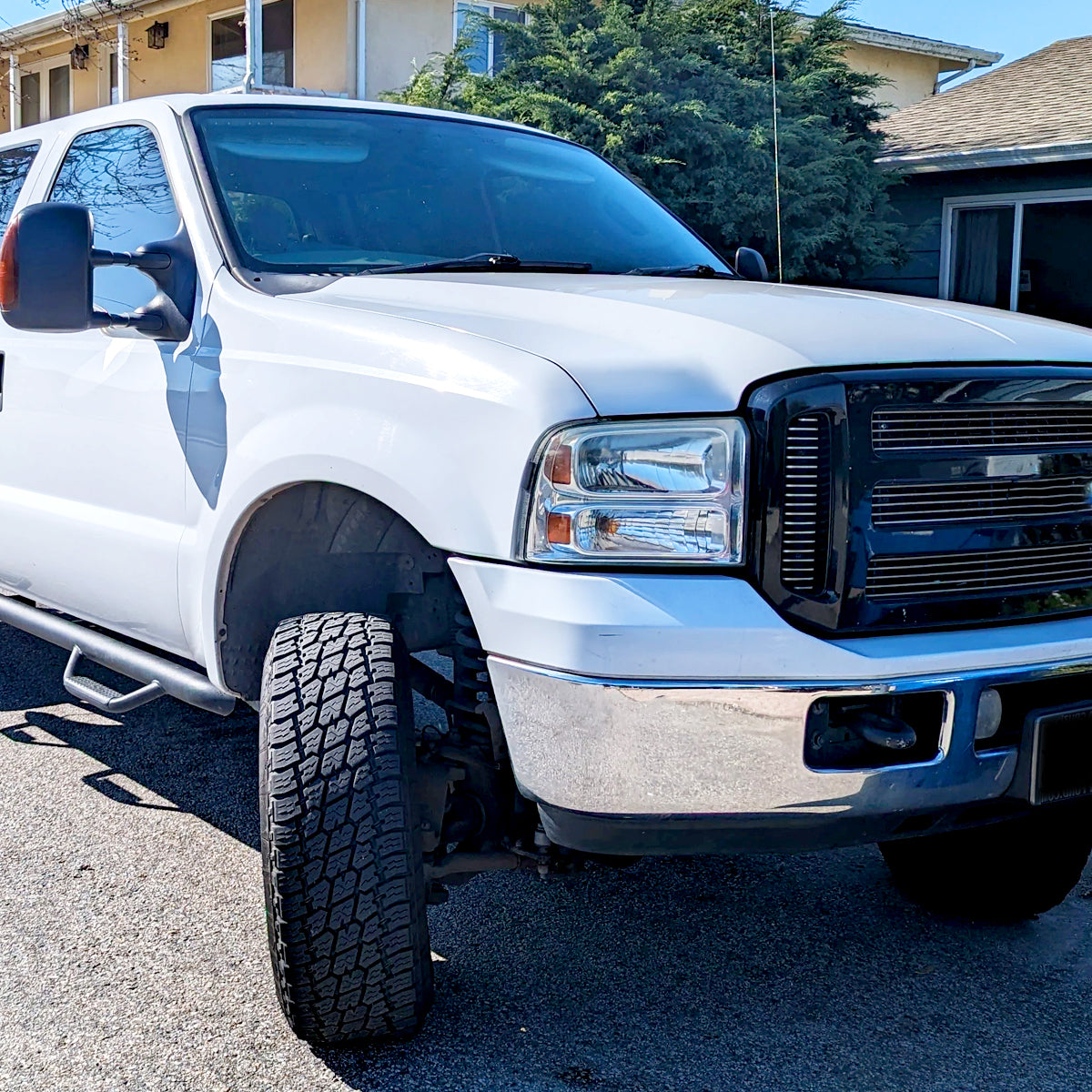 2005-2007 Ford F-250/F-350/F-450/F-550/Excursion Crystal Headlights (Chrome Housing/Clear Lens)