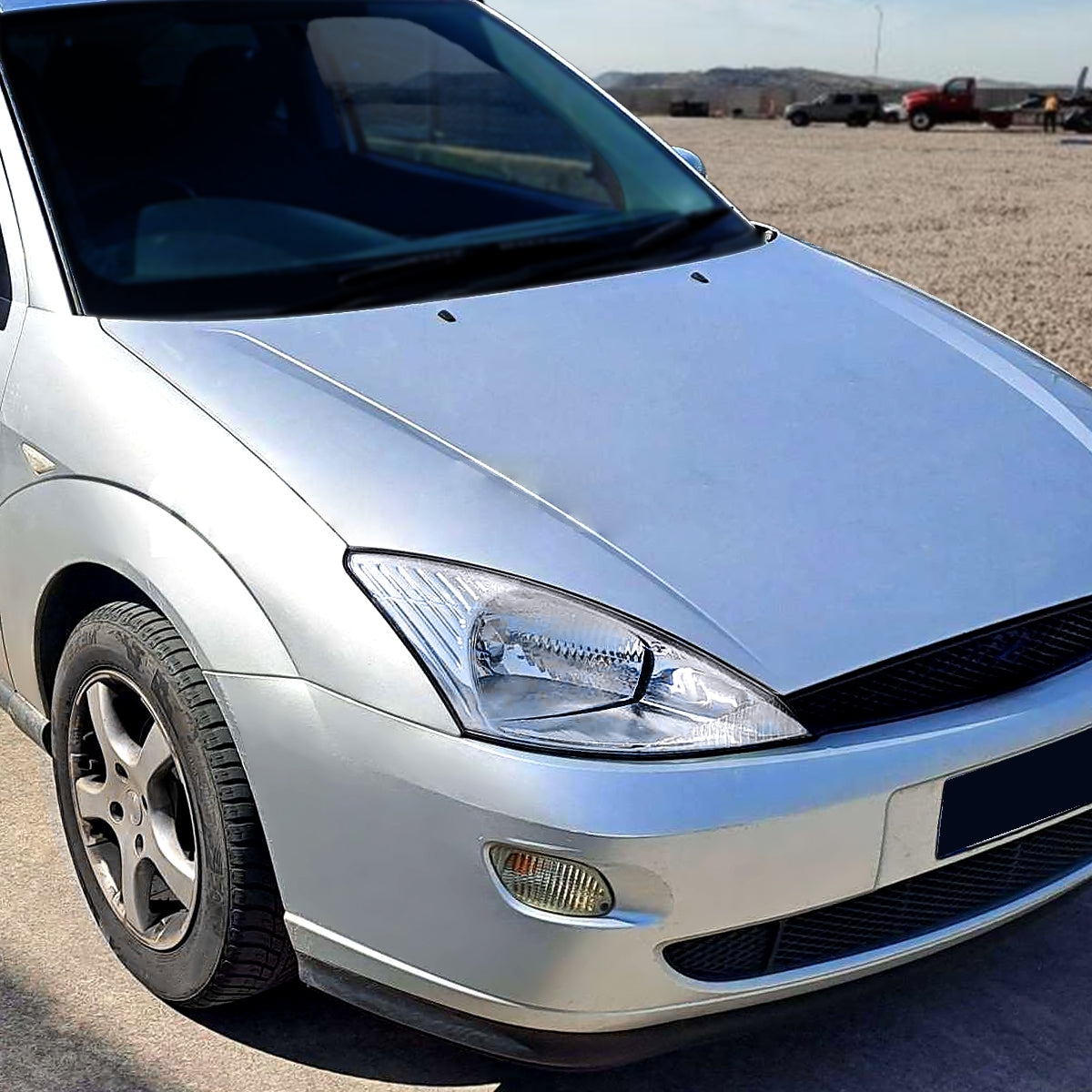 2000-2004 Ford Focus Factory Style Crystal Headlights (Chrome Housing/Clear Lens)