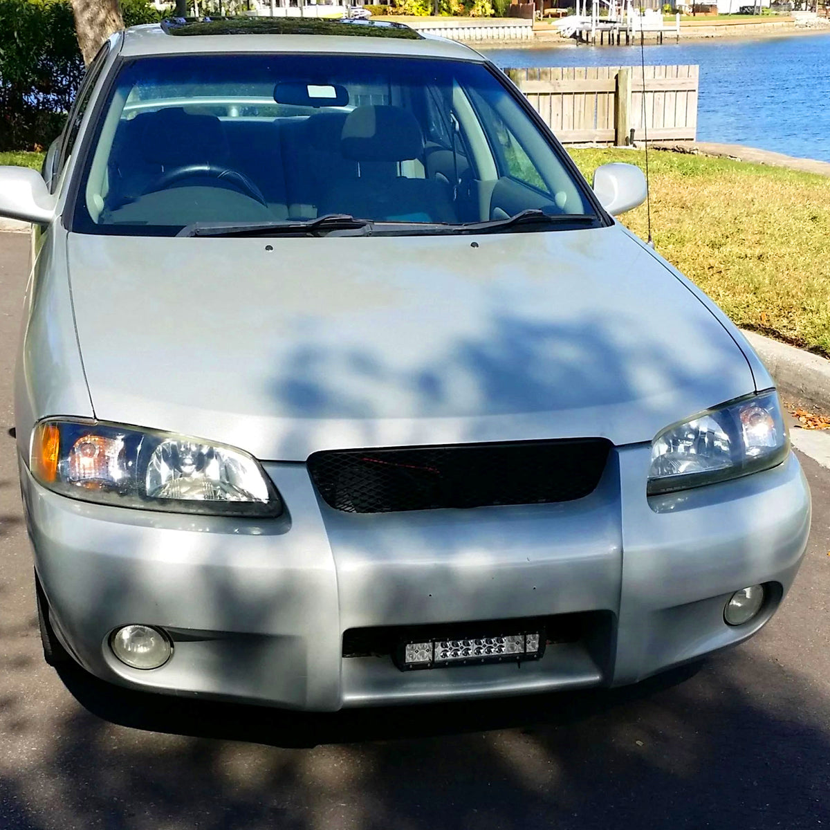 2000-2003 Nissan Sentra Factory Style Crystal Headlights (Matte Black Housing/Clear Lens)