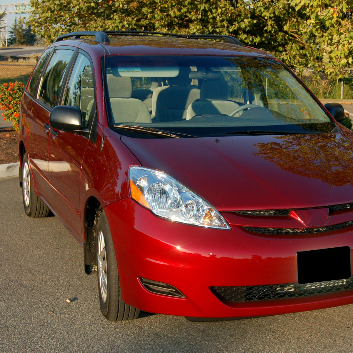 2006-2010 Toyota Sienna Factory Style Passenger/Right Headlight w/ Amber Reflector (Chrome Housing/Clear Lens)