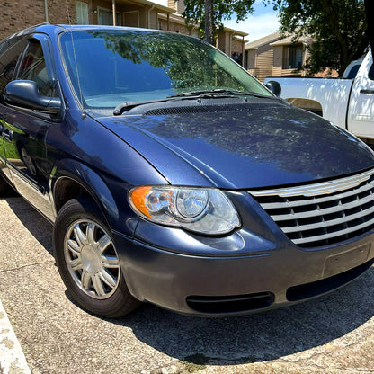 2005-2007 Chrysler Town & Country Factory Style Replacement Headlights (Chrome Housing/Clear Lens)