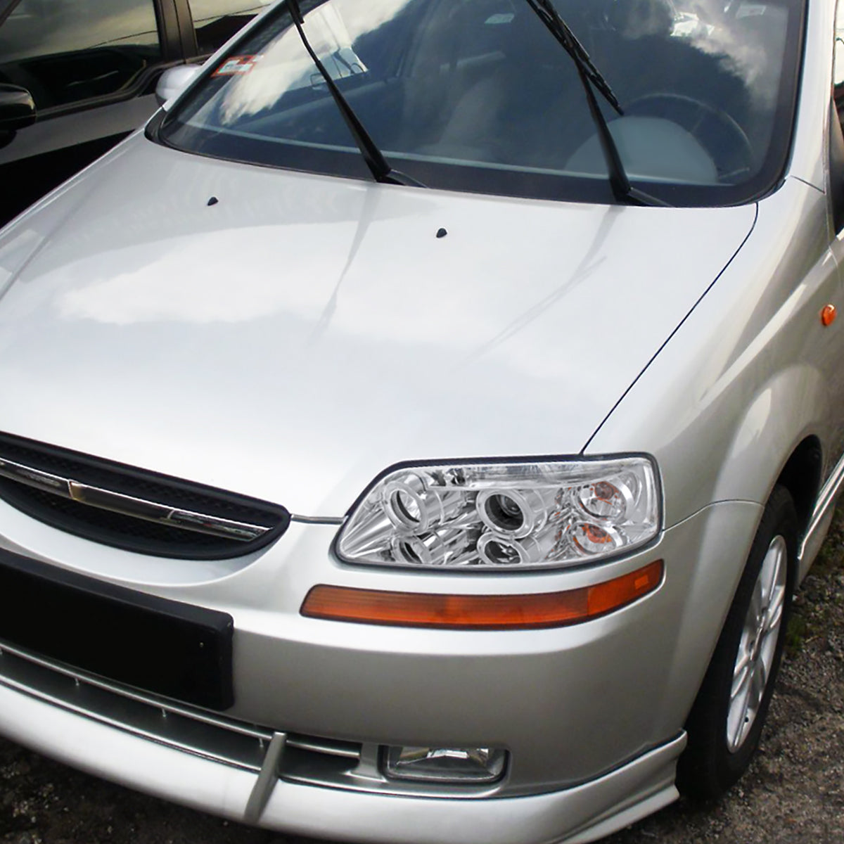 2004-2008 Chevrolet Aveo Dual Halo Projector Headlights (Chrome Housing/Clear Lens)