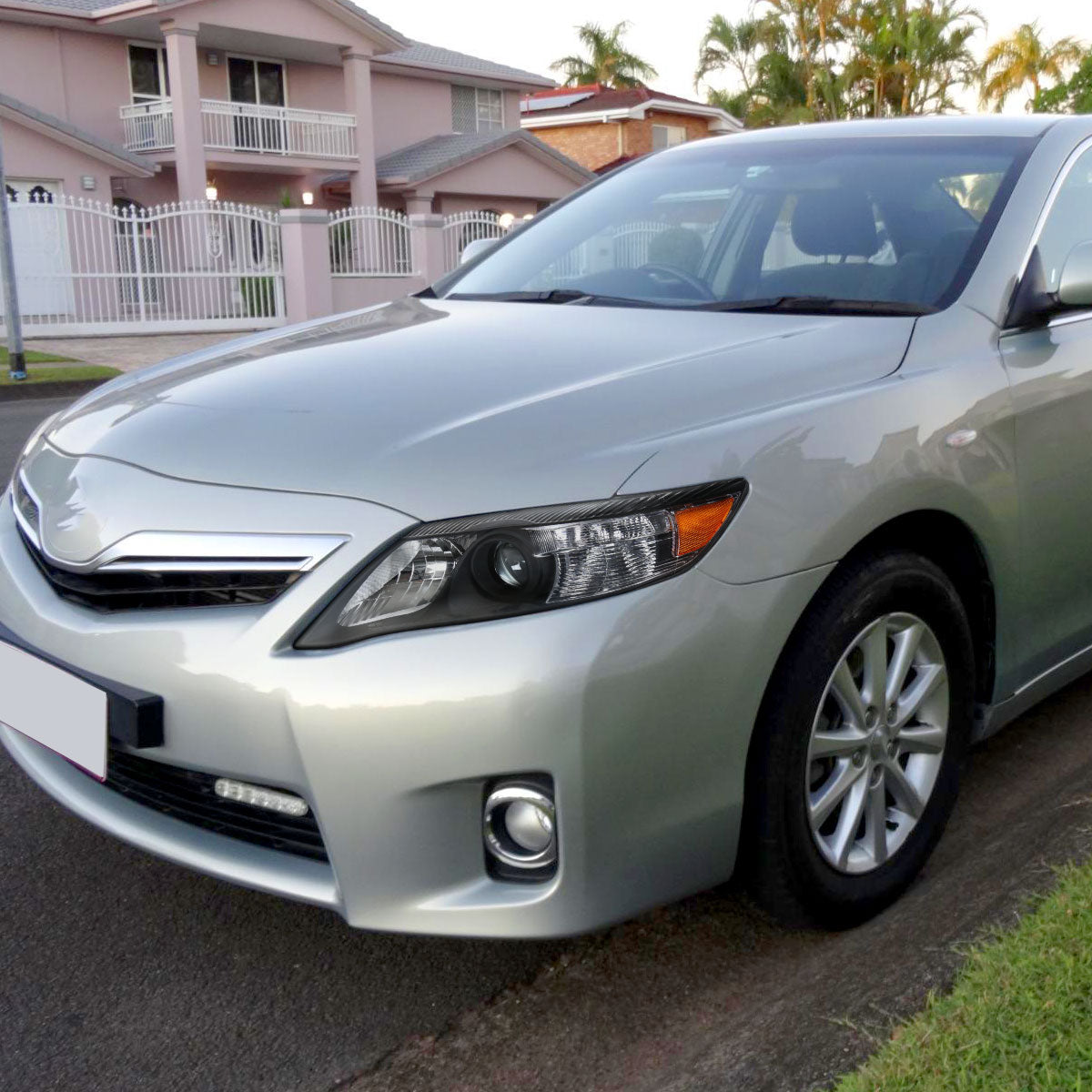 2010-2011 Toyota Camry Projector Headlights w/ Amber Reflectors (Matte Black Housing/Clear Lens)