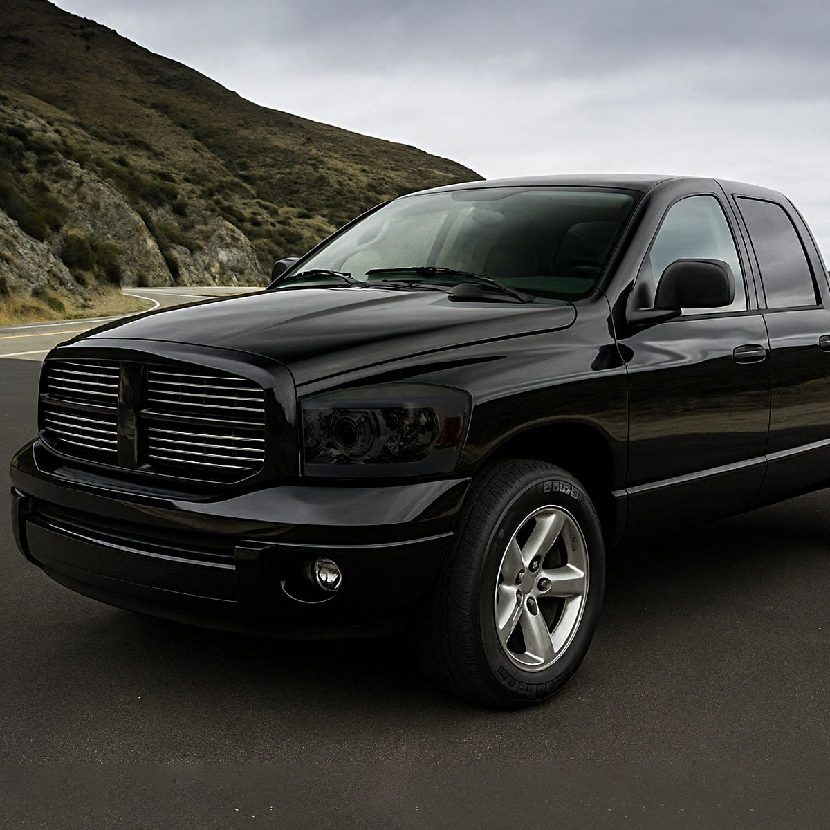 2006-2008 Dodge RAM 1500/ 2006-2009 Dodge RAM 2500/3500 LED Tube Projector Headlights (Chrome Housing/Smoked Lens)