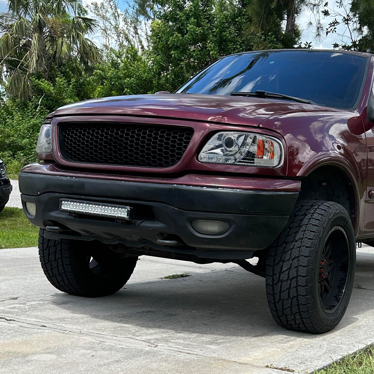 1997-2004 Ford F-150 / 1997-2002 Expedition Projector Headlights w/ SMD LED Light Strip (Chrome Housing/Clear Lens)