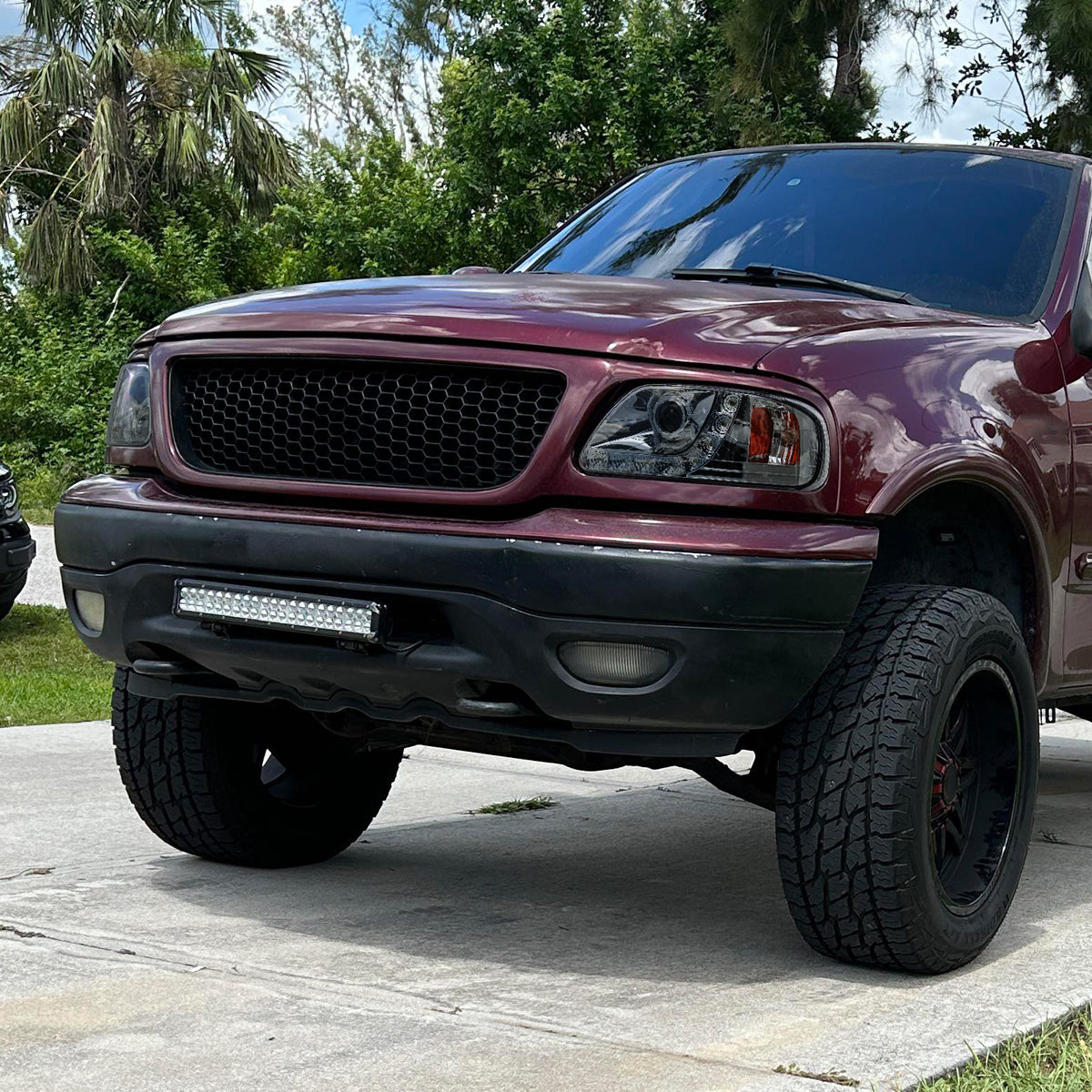 1997-2004 Ford F-150 / 1997-2002 Expedition Projector Headlights w/ SMD LED Light Strip (Chrome Housing/Smoked Lens)