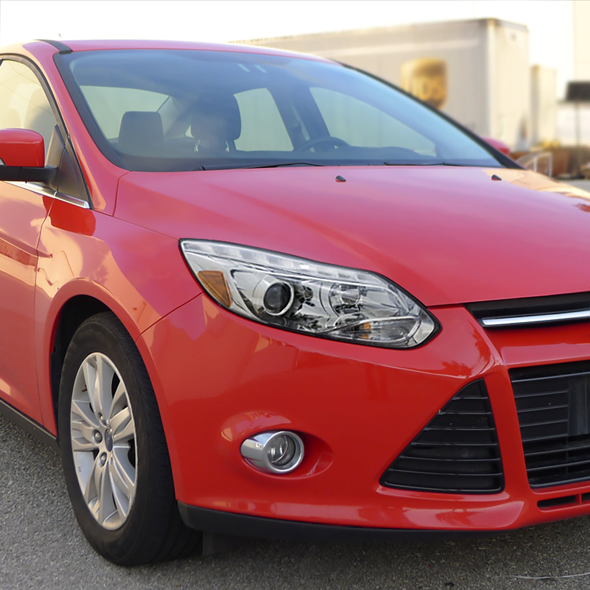 2012-2014 Ford Focus Projector Headlights w/ LED Light Strip & LED Turn Signal Lights (Chrome Housing/Clear Lens)