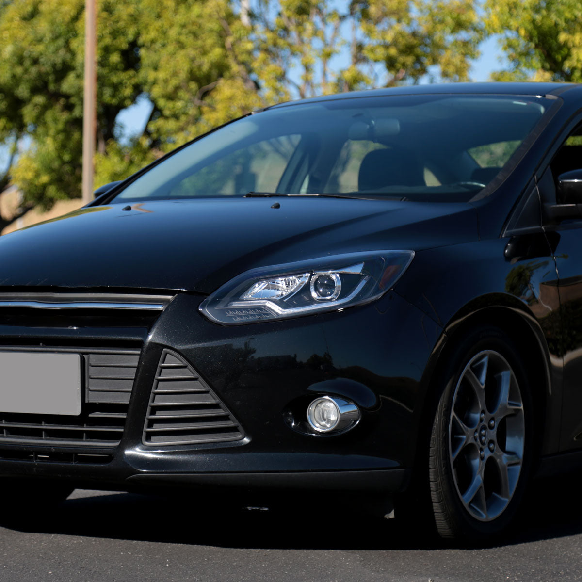 2012-2014 Ford Focus LED Bar Projector Headlights w/ LED Turn Signal Lights (Matte Black Housing/Clear Lens)