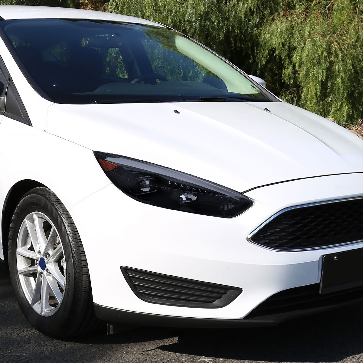 2015-2018 Ford Focus LED Sequential Signal Projector Headlights (Glossy Black Housing/Smoked Lens)