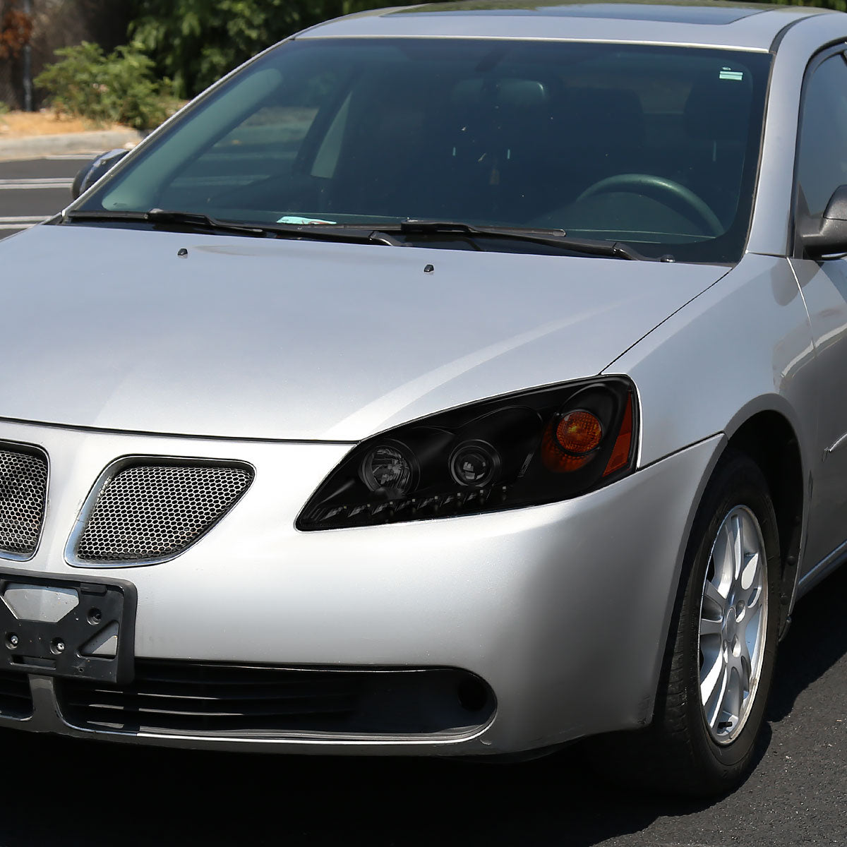 2005-2010 Pontiac G6 Projector Headlights w/ LED Light Strip (Black Housing/Smoked Lens)