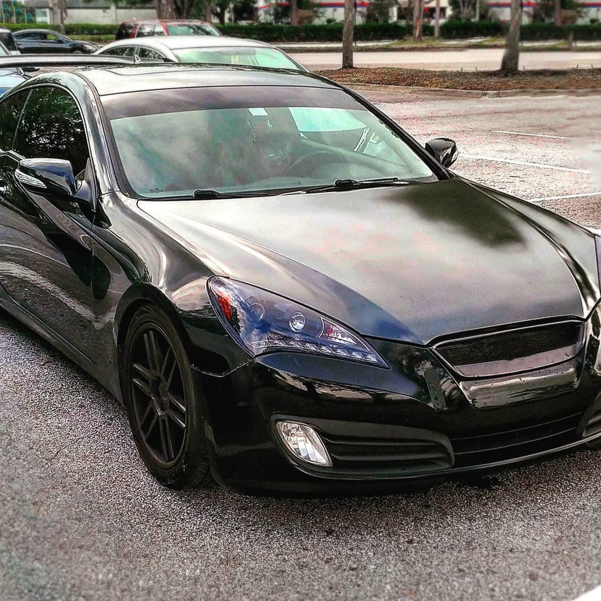 2010-2012 Hyundai Genesis Coupe Projector Headlights w/ SMD LED Light Strip (Matte Black Housing/Clear Lens)