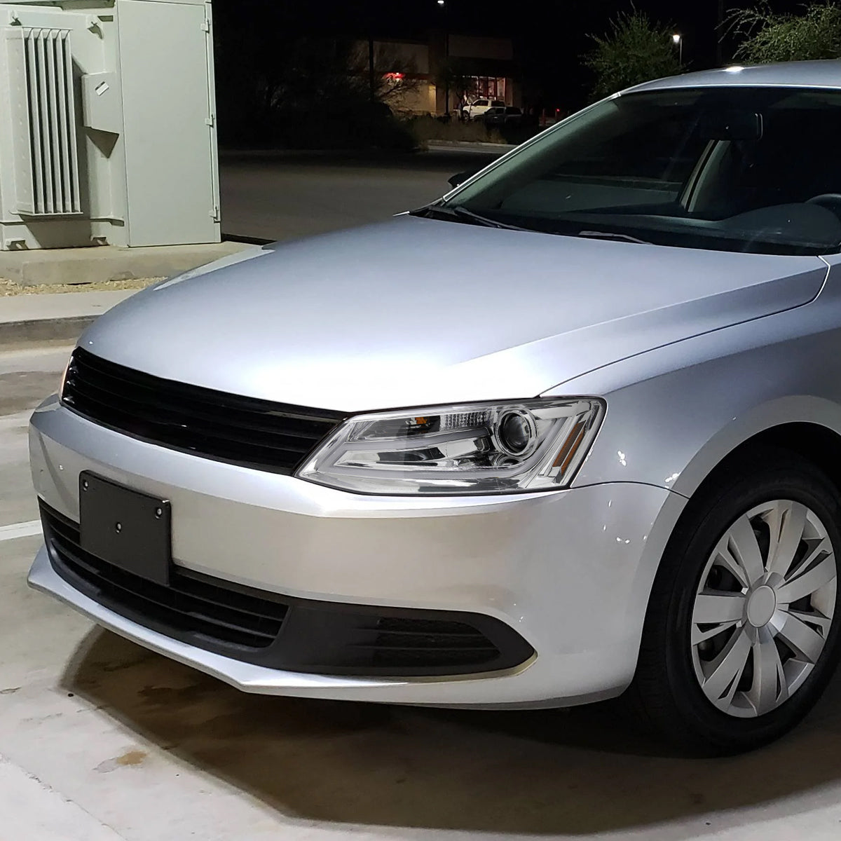 2011-2018 Volkswagen Jetta MK6 LED Bar Projector Headlights (Chrome Housing/Clear Lens)