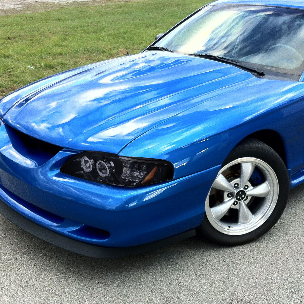 1994-1998 Ford Mustang Dual Halo Projector Headlights (Glossy Black Housing/Smoked Lens)