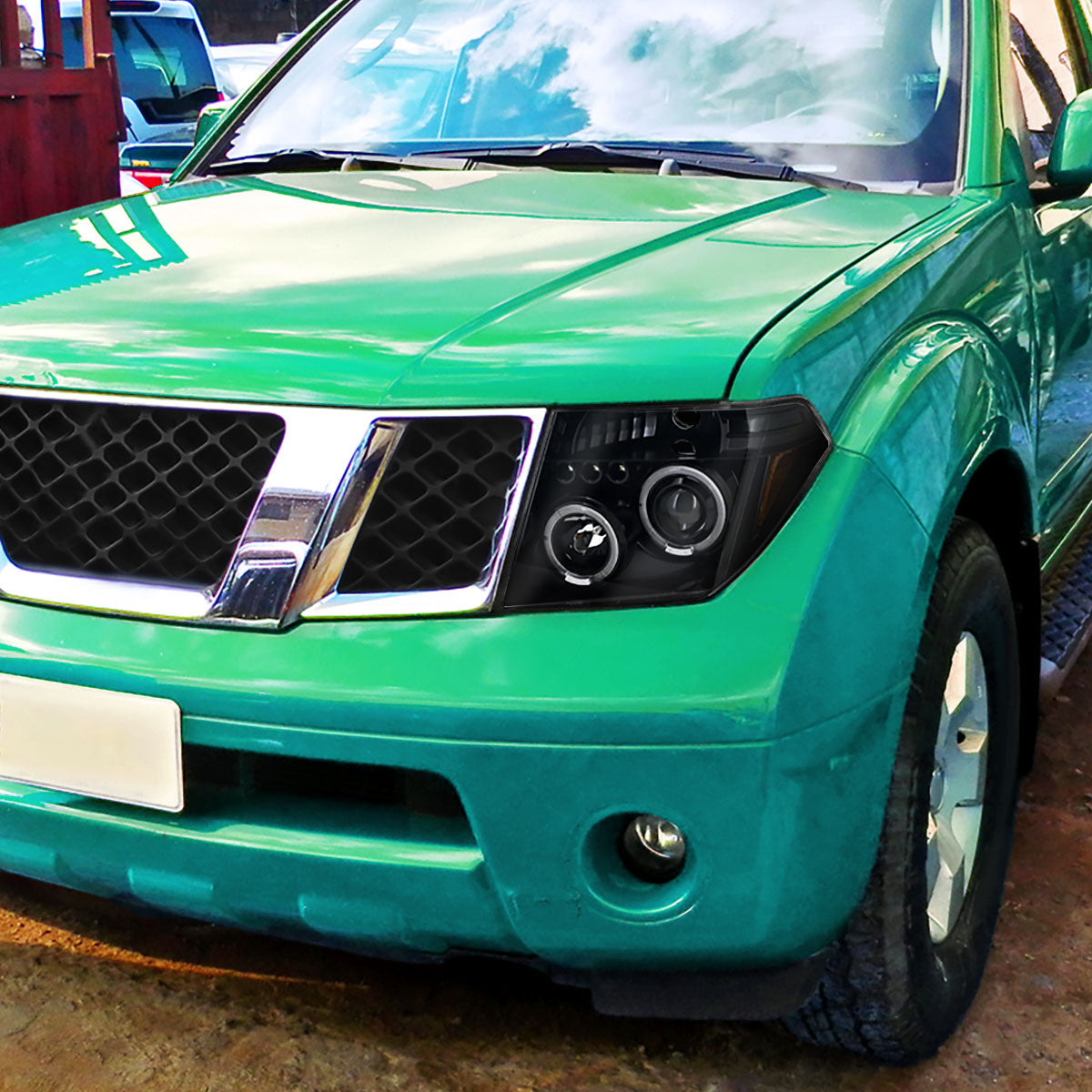 2005-2007 Nissan Pathfinder/ 2005-2008 Frontier Dual Halo Projector Headlights (Jet Black Housing/Clear Lens)