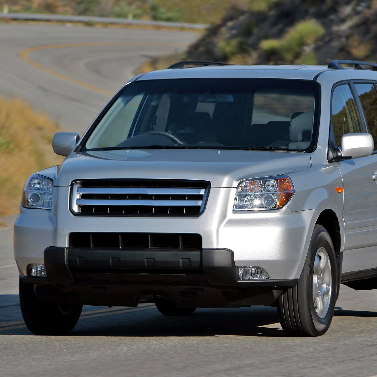 2006-2008 Honda Pilot Projector Style Headlights (Chrome Housing/Clear Lens)
