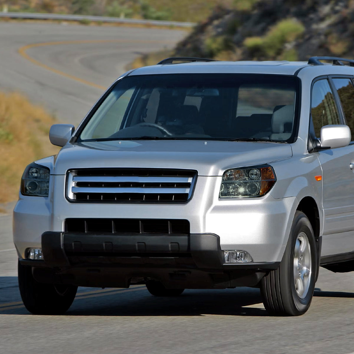 2006-2008 Honda Pilot Projector Style Headlights (Chrome Housing/Smoked Lens)