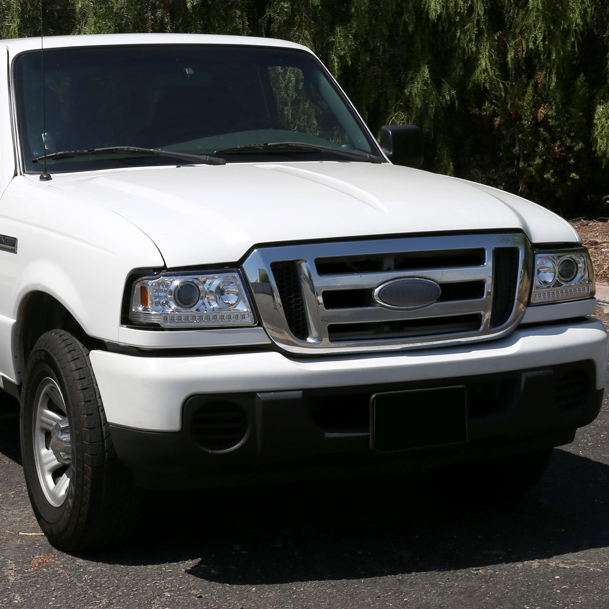 2001-2011 Ford Ranger Projector Headlights w/ LED Light Strip & LED Turn Signal Lights (Chrome Housing/Clear Lens)