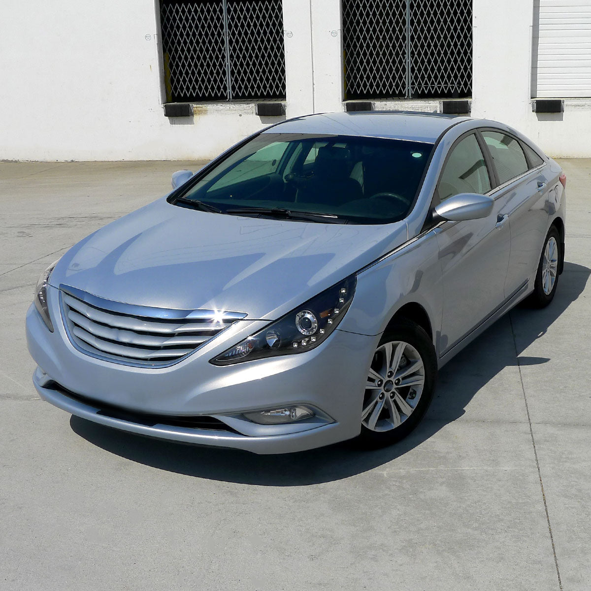 2011-2014 Hyundai Sonata Projector Headlights w/ SMD LED Light Strip (Matte Black Housing/Clear Lens)